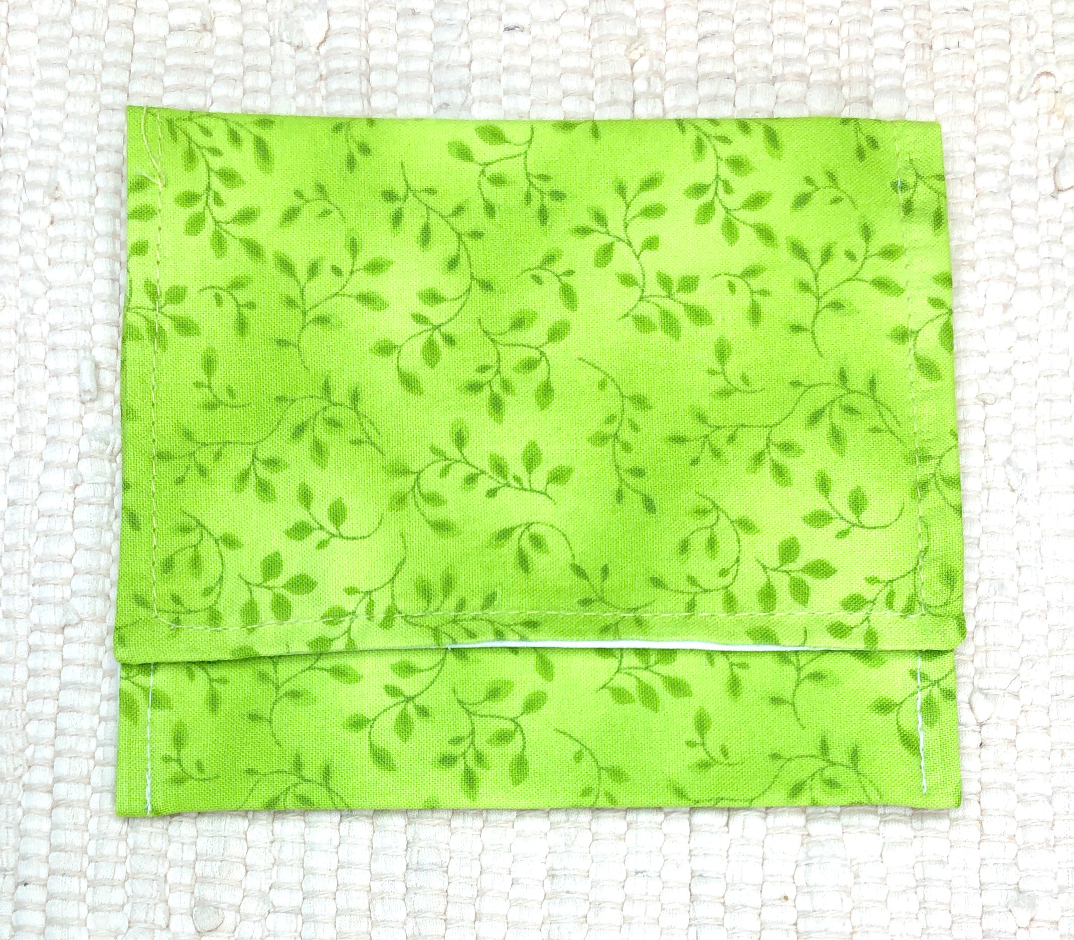 Green One-Pocket Fabric Organizer for Classroom Organization